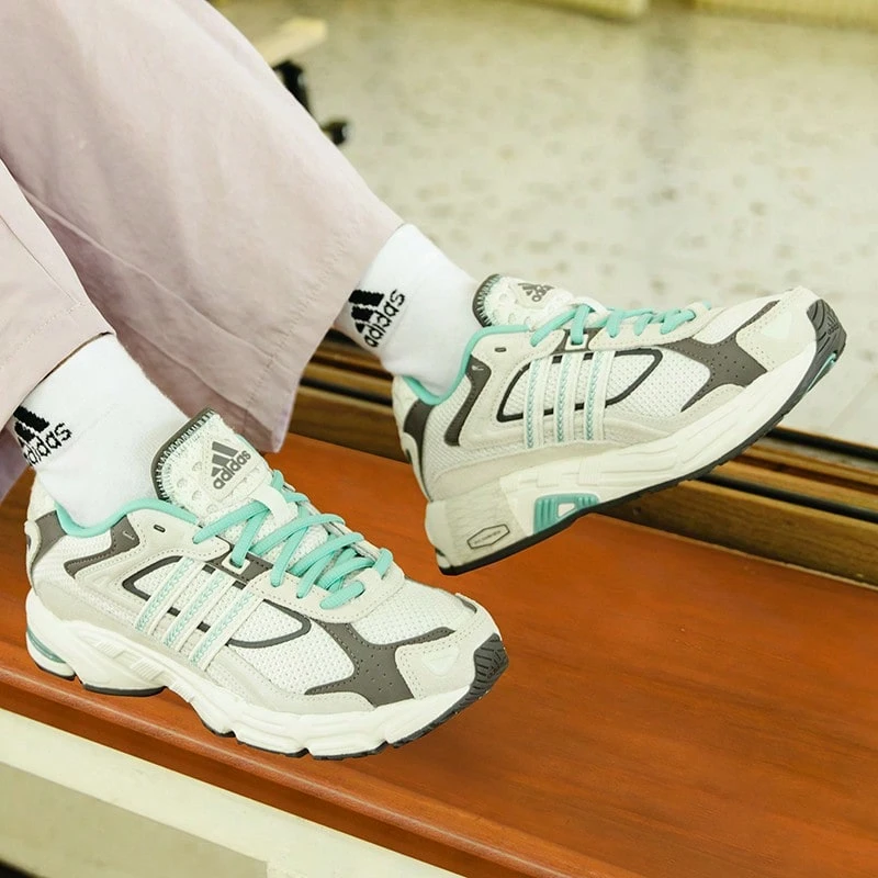 Adidas Originals女鞋RESPONSE CL透氣運動休閒鞋老爹鞋IG6041 - 白色 - 查看 1