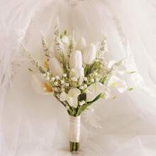 Romantische weiße Hochzeitssträuße für Braut und Brautjungfer, Tulpen-Simulationsblumen, Brautstrauß, Hochzeitsfotografie-Strauß, Ehedekoration, künstliche Blumensträuße für Hochzeit, Valentinstag, Kirche, Zuhause, Dekoration, Sommer, Geburtstag, Geschenke, Strand, Schulmaterial, Raumdekoration