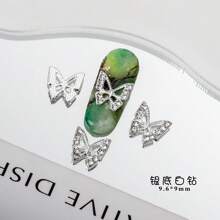 Decorazioni per unghie, 20 pezzi di decorazioni a forma di farfalla 3D in oro (10 pezzi) e argento (10 pezzi) per unghie, accessori per arte di unghie, decorazioni per unghie, stile Y2k - set di decorazioni in metallo a forma di cuore, accessori per unghie fai-da-te, fornitori di arte di unghie, gem per unghie, kit per unghie, forniture da salone di bellezza, necessità per professioniste di arte di unghie