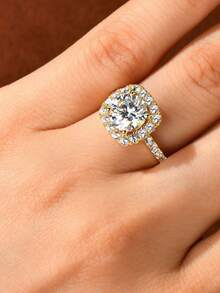 XUJIA 1pc 2 Carat Halo Moissanite Engagement Ring, 925 Sterling Silver, 8mm Round Cut Moissanite, 1.7mm & 1.9mm Cubic Zirconia Accents, Anniversary Wedding Band, Jewelry Gift - Yellow Gold - View 4