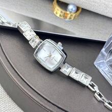Neue Damen Uhr mit eingearbeiteten Zirkonia, elegantes quadratisches Zifferblatt, Legierung Quarzwerk, Mode Armband aus Stahl mit Strass, Damen Armbanduhr