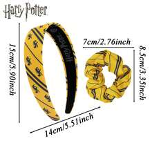 WB 1 PIEZA Diadema oficialmente con licencia de Harry Potter Hufflepuff - Rayas bordadas en amarillo y negro Estampado completo Deporte con material transpirable de Casa Diadema para yoga Accesorio de vestir casual Accesorio con escudo de espíritu escolar para entusiastas del fitness de Halloween - Amarillo - Ver 3