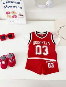 Set de 2 piezas de camiseta de manga corta y pantalón corto informales con estampado numérico para baloncesto y deportes de verano para jóvenes - Rojo - Ver 3