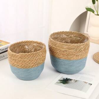 1 pièce de présentoir à fleurs sur pied de style nordique, fait à la main. C'est un support de rangement en bambou convenant pour le salon (placé à côté du canapé), qui peut être utilisé pour poser des pots de fleurs de radis vert sur le balcon ou comme étagère à fleurs pour des pots de fleurs dans le bureau. Il peut aussi être utilisé comme panier de rangement.