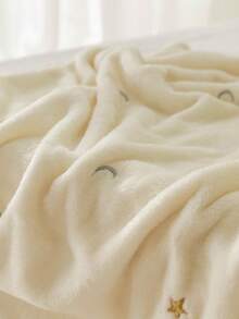 1 chiếc chăn em bé mới, chăn nhung mềm thêu hình gấu dễ thương, phù hợp cho trẻ sơ sinh, trẻ nhỏ, dùng được mọi mùa, dễ mang theo. - Sao và Mặt Trăng - Xem 4