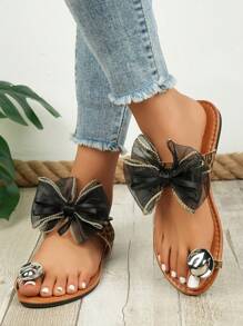 Sandale pentru femei, vara 2025, stil Fairy, cu plasă neagră, cu fundă, model exploziv, tricotate manual, model exploziv, vârf rotund, decor metalic simplu, stil romantic Mori, sandale casual de mărime mare, pantofi de vară albi, respirabili, confortabili, din plasă, sandale de plajă pentru întâlniri zilnice