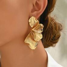 1 Paar elegante Blumen Metall Ohrstecker für Frauen, geeignet für Feiertage, Geburtstag, Date, Party, Reisen, tägliche Fahrt