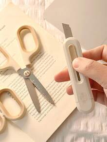 1 件便携式可扩展刀片切割器 - 信封刀 - 剪刀，适合家庭和办公室使用，轻松切割信封、纸板、快递箱和 DIY 工艺品，是送给朋友的一份很棒的礼物