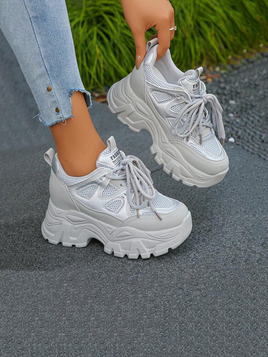 Zapatillas deportivas de malla transpirable con tacón de 8 cm de altura de plataforma voluminosa, con tacón interno oculto, de estilo casual para mujer, nuevas para 2025 - Gris - Ver 1