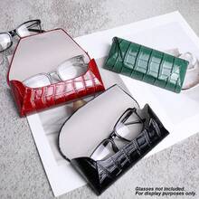 A Luxurious Handmade Storage Box For Reading Glasses And Myopia Glasses. Made Of High-Grade PU Leather, It's Unisex! Sturdy And Protective, It Keeps Your Lenses Organized And Easily Stored, Making It A Must-Have For Everyday Business Travel! - Regular - View 6
