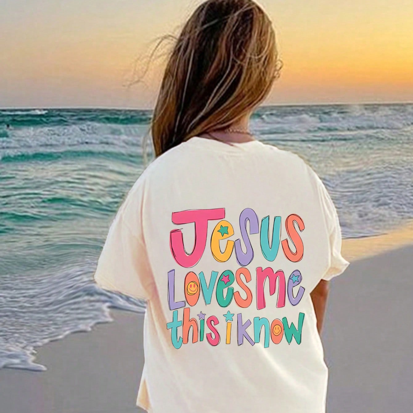 Camiseta de cuello redondo con estampado del eslogan "Jesús me ama" para niña preadolescente, top de verano