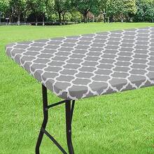 1件提供多种几何图案弹性桌布，方形和圆形尺寸可选。采用牛奶丝材质制成，适合春夏季节。这些桌布可用于装饰厨房、餐厅和庭院，也可用于装饰不同尺寸的餐桌。非常适合家庭聚会和户外野餐。