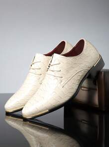 1 par de zapatos de vestir de punta afilada y brillante para hombre, zapatos casuales de moda británica transpirables, zapatos de suela blanda versátiles de corte bajo en blanco, verde, marrón, negro