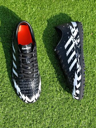 1 paar unisex voetbalschoenen - laag, kunstgras trainingsschoenen voor buiten, harde ondergrond geschikt voor indoor trainingsveld, professionele teamsportschoenen, olijfgroen, vetersluiting aan de voorkant, antislip rubberen buitenzool, TF korte spikes, lichtgewicht, hoogwaardig antislipontwerp, hoog, professionele voetbalschoenen, rechtstreeks van de fabriek