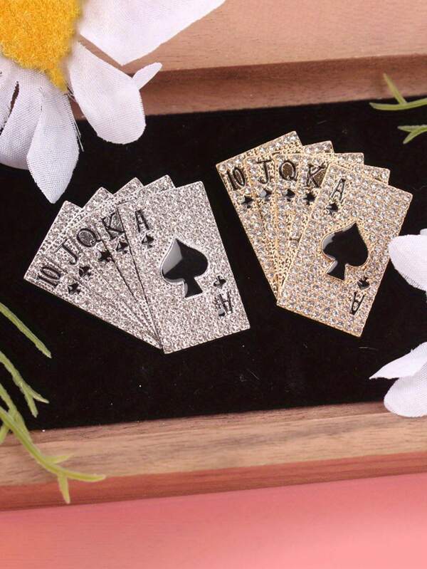إبرة وشم بلورات كاملة بطراز لعبة البوكر للنساء والرجال، تصميم خاص، مجوهرات معدنية مرصعة بالراينستون، هدية موضة يوجد للجنسين