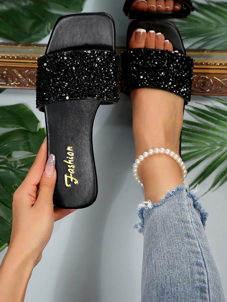 Sandalias planas de mujer con talla grande, negras con adornos de strass, calzado de playa versátil y de unicolor lujoso, zapatos ligeros y casuales de verano antideslizantes, tallas del 35 al 43 - Negro - Ver 1