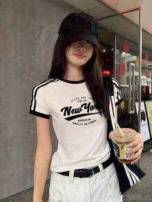 女款四条纹短袖猫咪印花T恤，时尚修身 - 白色 - 查看 2