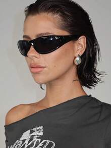 1pcY2K Wraparound Style Fashion Glasses, Millennium Future Style, European And American Glasses, Integrated Personalized Glasses For Summer Beach Vacation,Outdoor,Travel - 黑色 - 查看 4