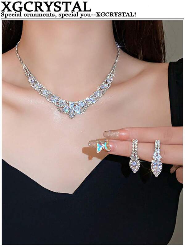 1 قلادة قابلة للتعديل بسلسلة ورقة كريستالية أنيقة ولامعة + 1 زوج من أقراط متدلية بورقة كريستالية فاخرة، مناسبة للارتداء اليومي، الرقص، الحفلات الراقية، هدايا العرائس، مجموعة مجوهرات أنيقة للنساء من 3 قطع