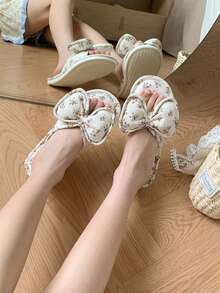 XIXITIAO 1 đôi dép đi trong nhà bằng vải lanh họa tiết hoa nhí có nơ, dép bệt thoải mái cho cặp đôi, dép đi trong nhà bằng vải lanh thoáng khí phù hợp mọi mùa, thích hợp cho sử dụng trong nhà, dép bệt cổ điển phối màu dành cho nữ, phòng tắm. - Nơ hoa màu trắng - Xem 7