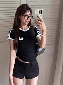 女士四条纹短袖猫咪印花T恤，修身时尚休闲黑色夏季款 - 黑色 - 查看 3