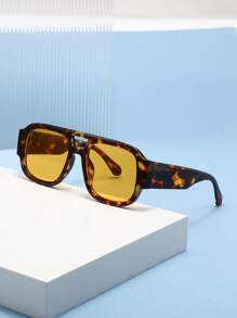 1 pièce Lunettes de mode femme au design minimaliste européen américain, avec un cadre carré épais en plastique ajouré, décor élégant polyvalent pour un usage quotidien