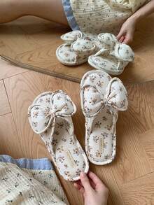 XIXITIAO 1 đôi dép đi trong nhà bằng vải lanh họa tiết hoa nhí có nơ, dép bệt thoải mái cho cặp đôi, dép đi trong nhà bằng vải lanh thoáng khí phù hợp mọi mùa, thích hợp cho sử dụng trong nhà, dép bệt cổ điển phối màu dành cho nữ, phòng tắm. - Nơ hoa màu trắng - Xem 6