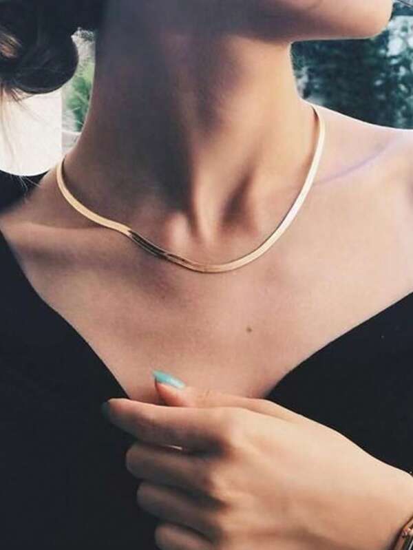 1pc Women's Minimalist Alloy Flat Snake Bone Shaped Clavicle Chain Necklace