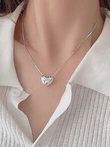 1pc Glossy 3D Heart Shape Necklace, Minimalist Heart Pendant Clavicle Chain For Women - Silver - View 6
