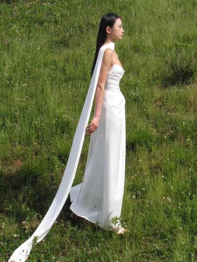 新娘缎面围巾披肩长拖尾高端韩式摄影肩头纱，白色纯色女士秋装