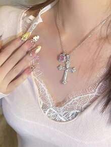 1 pieza Collar con colgante de cruz con diamantes, collar con colgante cuadrado rosa, collar de plata lujoso y de moda adecuado para que las mujeres lo usen diariamente, perfecto para citas, fiestas, festivales y regalos de joyería - Plateado - Ver 2