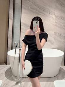 One Fashionable & Luxurious Jeweled Mini Evening Purse, Colorful Sequin Patchwork Evening Clutch Bag For Party, Celebration, Shiny Phone Wallet Makeup Bag, Multifunctional Women Accessory, Glittering Sequin Bag - White - View 11