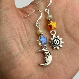 Star, Moon & Face Carving Retro Sun Pendant Earrings, Bohemian Minimalist Creative Design Fashion Jewelry Gift Idea, Daily Accessory