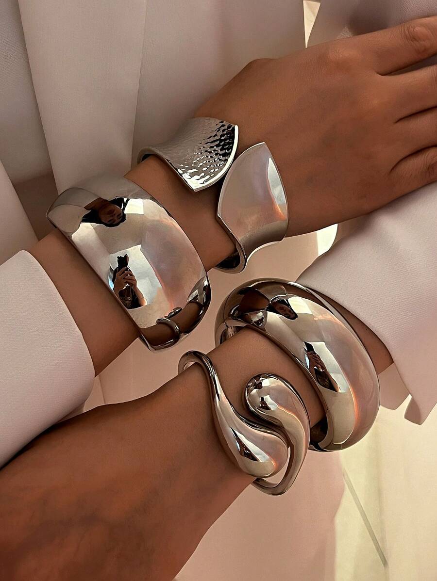 1 pieza Brazalete ancho exagerado de color plateado / Diseño básico de brazalete con broche de gota de agua / Joyas de pulsera minimalista geométrica para uso diario