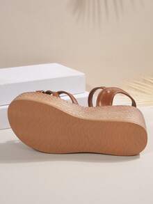 2025春夏新款女士坡跟厚底沙滩度假编织绑带高跟凉鞋，连衣裙风格时尚高跟拖鞋 - 棕色 - 查看 5