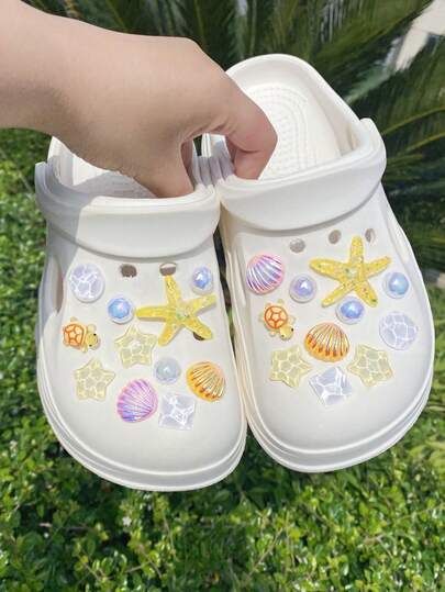 22 件/套黄色亮片海星、贝壳、波浪图案星星、海龟、粉色贝壳、白色波浪方块、ABS 珍珠鞋夹，DIY 装饰适用于女士凉鞋、拖鞋、沙滩包多功能配件，非常适合节日和生日派对礼物