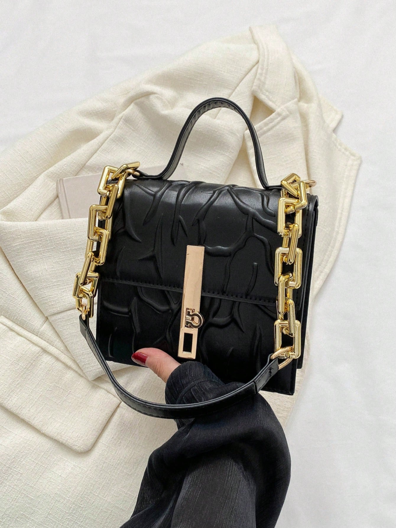 حقيبة يد أنيقة للنساء ذات لون أحادي مزخرف بالنقوش،...