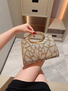 Moonlit Eve Bag, European And American Women's Style Fashion Design Geometric Pattern Rhinestone Clutch Handbag, Luxury Gold Color Party Clutch, Suitable For Parties And Events, Formal Evening Bag, Fashion Accessories, Sparkling Rhinestone Bag, Perfect Match For Ball Accessories, Comes With Metal Chain - Gold - View 4