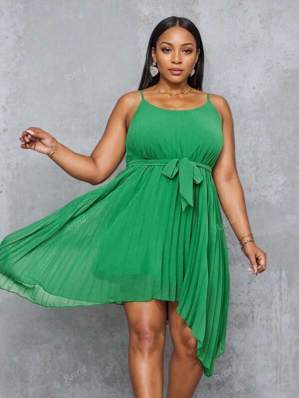 Vestido de gasa de verano 2025 de talla grande para mujeres con tirantes finos, cinturón y bajo irregular, en color liso