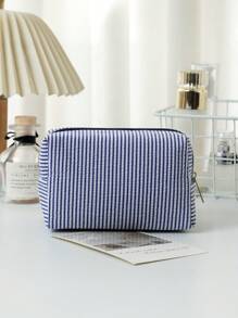 1 pieza de bolsa de maquillaje de seersucker, una bolsa de tocador de gran capacidad para llevar en la mano, bolsa de almacenamiento de cosméticos de viaje con bordado a rayas, esencial de viaje para vacaciones, verano, vuelta al colegio, bolsa escolar, bolsa de viaje para mujeres, bolsa de maquillaje para viajes