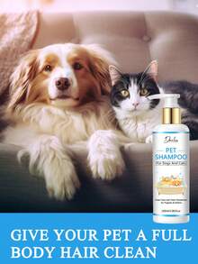 100毫升宠物香波，用于清洁头部并消除全身异味。猫狗通用香波