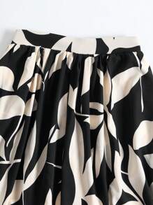 EARO Women Loose High Waist Skirt With Unique Ink Wash Print, Casual And Versatile Design, Flattering