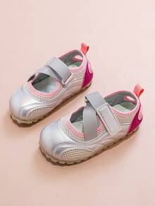 1 双女童纯色休闲时尚舒适平底鞋，适合春夏季