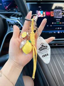 1 件时尚水钻水果手工编织钥匙扣