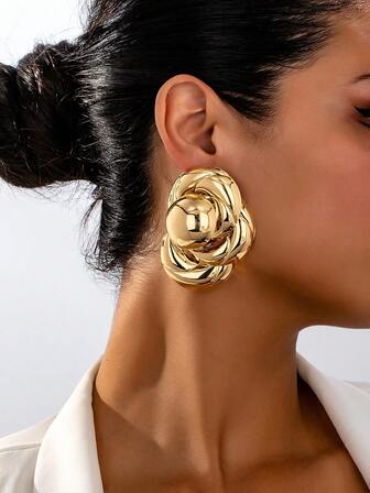 1 Pair Exaggerated High-End Gold Metal Geometric Pattern Pendant Earrings, Suitable For Women's Daily Wear