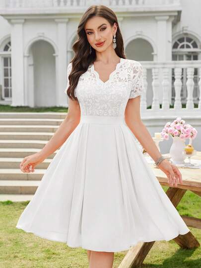 MIUSOL 优雅V领花卉蕾丝褶裥雪纺摆裙，适合舞会、派对、婚礼宾客、度假、毕业典礼等场合。