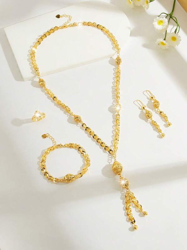 Yiyi Dubai-Inspired Minimalist, Sweet, Exaggerated, Gold-Colored Copper Fashionable And High-End Luxury Retro Big Jewelry Set For Women, Suitable For Outings, Leisure, Parties, Daily Dates, Christmas, And Other Holidays. It Includes A Layered Gold-Plated Long Necklace And Layer Tassel Earrings ,Bracelets And Rings As A Gift For Women, Girlfriends, Parents, Etc