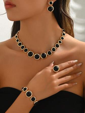 4Pcs/Set Retro Geometric Circle Splicing Necklace, Bracelet, Earrings, Ring Jewelry Set, Classic Black Acrylic Semi-Circle Decor, Fashion And Elegant For Women, Suitable For Party/Gathering