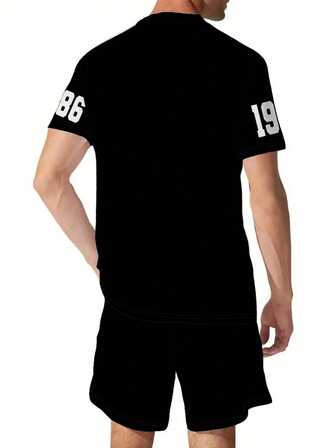 Sommarkortärmad t-shirt och shorts, herrmode med logotyptryck och rund halsringning, sportdräkt