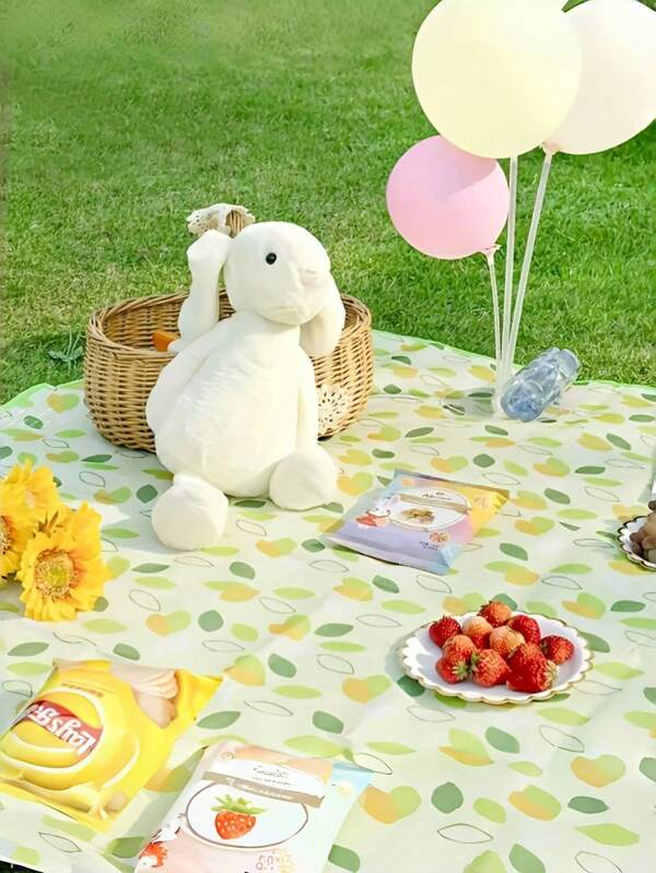 Yellow Green Leaf Waterproof Picnic Mat With Storage Pocket, For Outdoor, Picnic, Lawn Use, Suitable For Spring & Summer